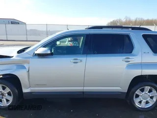2013 GMC Terrain SLE z VIN 2GKALSEK9D6120964, wystawiony jako IAAI lot #41880269 z przebiegiem 169 579 mil mil oraz . Historia ofert i sprzedaży dostępna na DreamBid. Obrazek 14.
