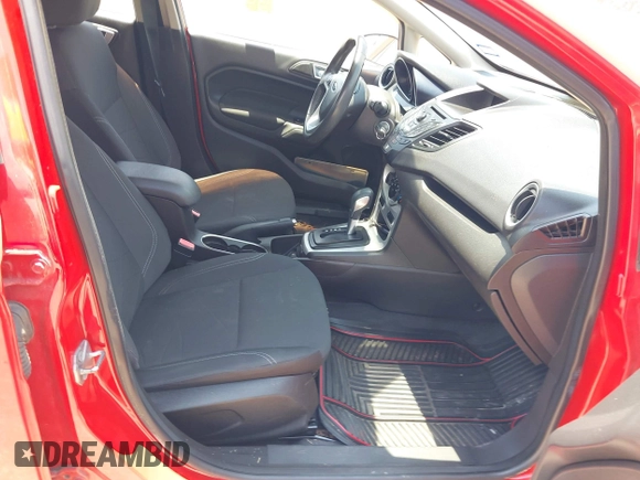 2015 Ford Fiesta SE z VIN 3FADP4EJ4FM166653, wystawiony jako IAAI lot #42410322 z przebiegiem 141 305 mil mil oraz . Historia ofert i sprzedaży dostępna na DreamBid. Obrazek 5.