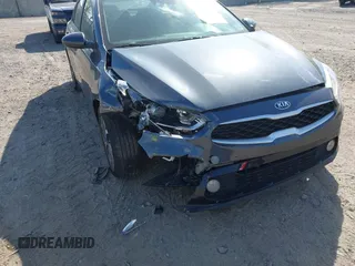 2021 Kia Forte LXS z VIN 3KPF24AD4ME326202, wystawiony jako IAAI lot #42160610 z przebiegiem 63 901 mil mil oraz . Historia ofert i sprzedaży dostępna na DreamBid. Obrazek 6.