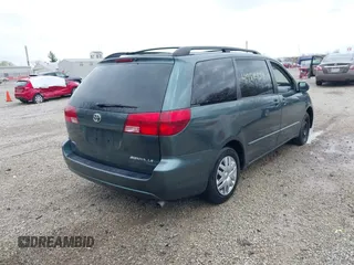 2005 Toyota Sienna CE with VIN 5TDZA23C15S313939, listed as a IAAI auction lot 41952894 with 268,191 mi miles. Bid and sale history available at carsss.com. Image 4.