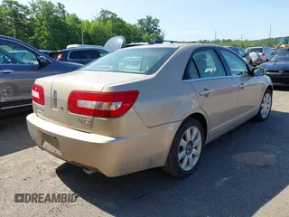 2007 Lincoln MKZ z VIN 3LNHM26T27R627910, wystawiony jako IAAI lot #42399022 z przebiegiem 245 768 mil mil oraz . Historia ofert i sprzedaży dostępna na DreamBid. Obrazek 4.
