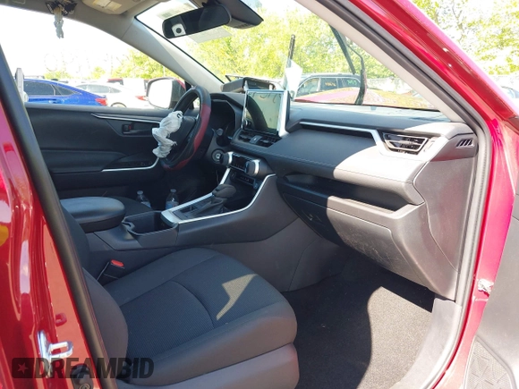 2024 Toyota RAV4 LE with VIN 2T3G1RFV6RW478547, listed as a IAAI auction lot 42157790 with 25,048 mi miles and . Bid and sale history available at DreamBid. Image 5.