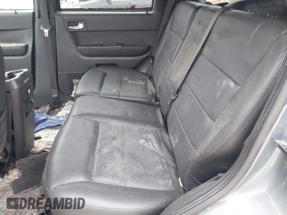 2010 Ford Escape Limited z VIN 1FMCU0EG4AKA71517, wystawiony jako IAAI lot #41397390 z przebiegiem Nie podano mil oraz . Historia ofert i sprzedaży dostępna na DreamBid. Obrazek 8.