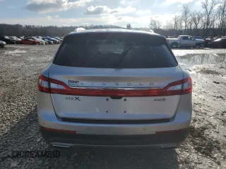 2017 Lincoln MKX Select with VIN 2LMPJ8KR1HBL20427, listed as a Copart auction lot 84268754 with 91,171 mi miles and Salvage Title. Bid and sale history available at carsss.com. Image 6.