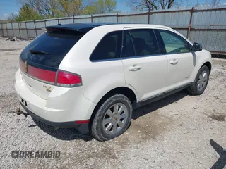 2007 Lincoln MKX with VIN 2LMDU88CX7BJ22585, listed as a IAAI auction lot 42061572 with 148,029 mi miles. Bid and sale history available at carsss.com. Image 4.