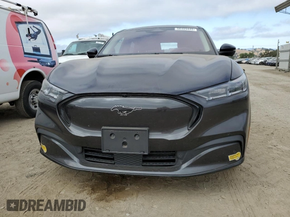 2022 Ford Mustang Mach-E Premium with VIN 3FMTK3SU5NMA30121, listed as a Copart auction lot 58409445 with 28,377 mi miles and Salvage title. Bid and sale history available at DreamBid. Image 5.
