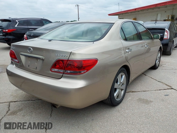 2005 Lexus ES 330 with VIN JTHBA30G855068642, listed as a IAAI auction lot 42137745 with 145,471 mi miles. Bid and sale history available at carsss.com. Image 4.