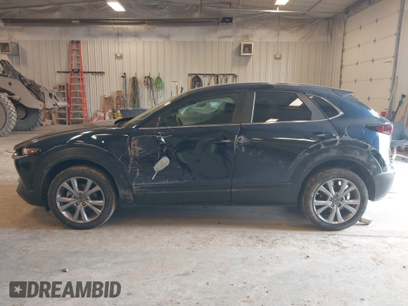 2021 Mazda CX-30 Select with VIN 3MVDMBBL8MM317065, listed as a IAAI auction lot 41819958 with 33,047 mi miles. Bid and sale history available at carsss.com. Image 14.