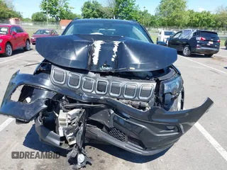 2022 Jeep Compass Latitude с VIN 3C4NJDBB4NT151989, выставлен на аукционе IAAI как лот 42297583 с пробегом 20 352 миль миль и . История ставок и продаж доступна на DreamBid. Изображение 6.