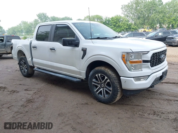 2022 Ford F-150 XL z VIN 1FTEW1EP1NKE50669, wystawiony jako IAAI lot #42294888 z przebiegiem 77 191 mil mil oraz . Historia ofert i sprzedaży dostępna na DreamBid. Obrazek 1.