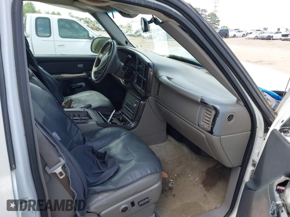 2004 GMC Yukon Denali z VIN 1GKEK63U34J166146, wystawiony jako IAAI lot #42097894 z przebiegiem Nie podano mil oraz . Historia ofert i sprzedaży dostępna na DreamBid. Obrazek 5.