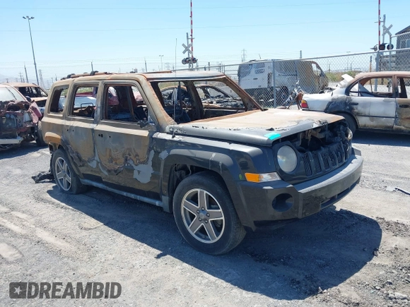2010 Jeep Patriot Sport with VIN 1J4NF2GBXAD512702, listed as a IAAI auction lot 39616697 with Not Provided miles. Bid and sale history available at carsss.com. Image 1.