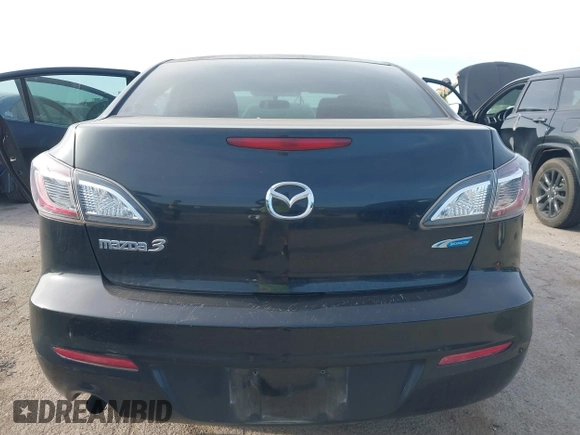 2013 Mazda Mazda3 i Sport with VIN JM1BL1U79D1828304, listed as a IAAI auction lot 41871463 with 95,453 mi miles. Bid and sale history available at carsss.com. Image 16.
