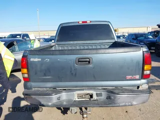 2006 GMC Sierra 1500 with VIN 2GTEC13N661293443, listed as a IAAI auction lot 41635774 with 371,965 mi miles and . Bid and sale history available at DreamBid. Image 16.