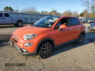 2016 FIAT 500X Trekking Plus with VIN ZFBCFXET1GP392160, listed as a Copart auction lot 43654285 with 96,211 mi miles and Clean title. Bid and sale history available at DreamBid. Image 1.