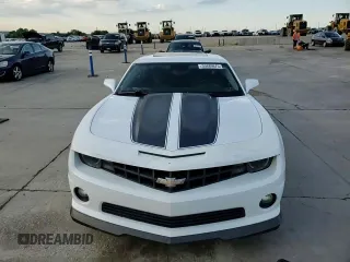 2010 Chevrolet Camaro 2SS z VIN 2G1FK1EJ7A9181786, wystawiony jako Copart lot #55689675 z przebiegiem 84 553 mil mil oraz Szkody całkowita. Historia ofert i sprzedaży dostępna na DreamBid. Obrazek 13.