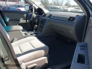 2006 Ford Five Hundred SE with VIN 1FAFP23146G136787, listed as a IAAI auction lot 41658975 with 251,479 mi miles. Bid and sale history available at carsss.com. Image 5.