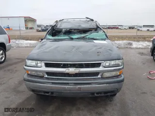 2002 Chevrolet Tahoe LT with VIN 1GNEK13Z42J219242, listed as a IAAI auction lot 41208846 with 279,366 mi miles. Bid and sale history available at carsss.com. Image 12.