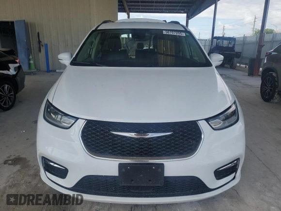 2021 Chrysler Pacifica Touring L z VIN 2C4RC1BG8MR597943, wystawiony jako Copart lot #56707255 z przebiegiem 141 938 mil mil oraz Nie do naprawy • Non repairable. Historia ofert i sprzedaży dostępna na DreamBid. Obrazek 5.