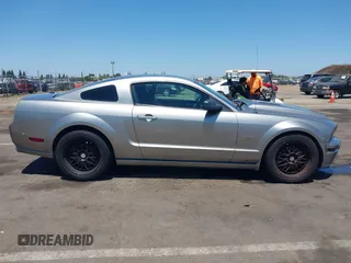 2008 Ford Mustang GT Deluxe with VIN 1ZVHT82H485168327, listed as a IAAI auction lot 42465727 with 115,187 mi miles and . Bid and sale history available at DreamBid. Image 13.