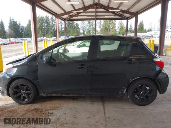2013 Toyota Yaris L with VIN JTDKTUD32DD555705, listed as a IAAI auction lot 41712947 with 181,256 mi miles. Bid and sale history available at carsss.com. Image 15.