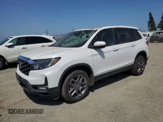 2023 Honda Passport EX-L z VIN 5FNYF8H59PB010280, wystawiony jako Copart lot #55356685 z przebiegiem 17 214 mil mil oraz Szkoda całkowita • Salvage title. Historia ofert i sprzedaży dostępna na DreamBid. Obrazek 1.