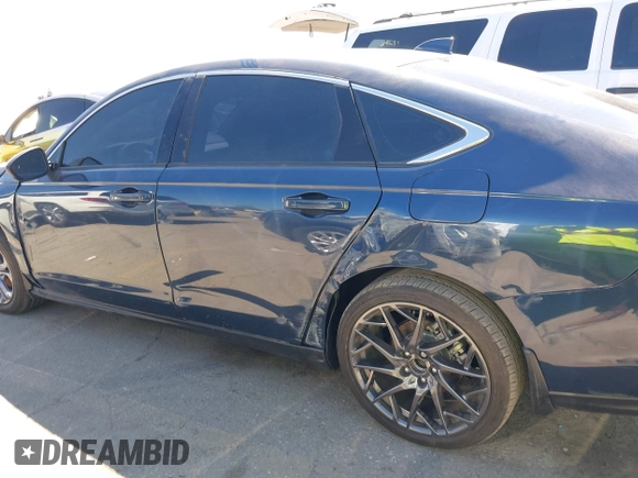 2024 Honda Accord EX with VIN 1HGCY1F3XRA089582, listed as a IAAI auction lot 42695996 with 2,618 mi miles and . Bid and sale history available at DreamBid. Image 6.