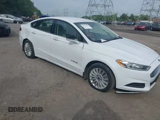 2014 Ford Fusion SE Hybrid with VIN 3FA6P0LU1ER286121, listed as a IAAI auction lot 42351038 with 131,819 mi miles and . Bid and sale history available at DreamBid. Image 1.
