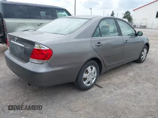 2006 Toyota Camry STD with VIN JTDBE30K063039692, listed as a IAAI auction lot 42121296 with 109,687 mi miles. Bid and sale history available at carsss.com. Image 4.