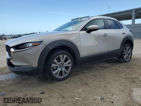 2023 Mazda CX-30 S Select z VIN 3MVDMBBM2PM530400, wystawiony jako Copart lot #58614645 z przebiegiem 26 332 mil mil oraz Szkoda całkowita • Salvage title. Historia ofert i sprzedaży dostępna na DreamBid. Obrazek 1.