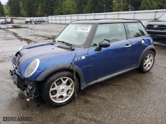 2004 MINI Cooper Hardtop S with VIN WMWRE33434TD88211, listed as a Copart auction lot 52199975 with 0 mi miles and Clean Title. Bid and sale history available at carsss.com. Image 1.