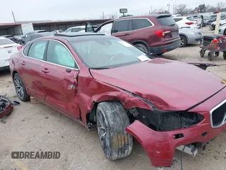 2018 Volvo S90 Momentum z VIN LVY982MK6JP034663, wystawiony jako IAAI lot #41555753 z przebiegiem 112 258 mil mil oraz . Historia ofert i sprzedaży dostępna na DreamBid. Obrazek 1.