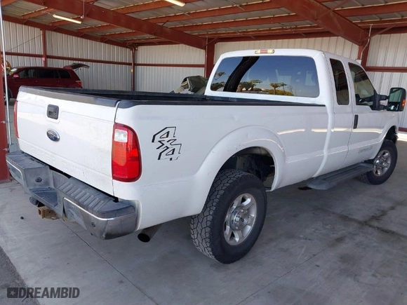 2015 Ford Super Duty F-250 SRW XLT with VIN 1FT7X2B60FEC27921, listed as a IAAI auction lot 41962970 with 316,909 mi miles. Bid and sale history available at carsss.com. Image 4.