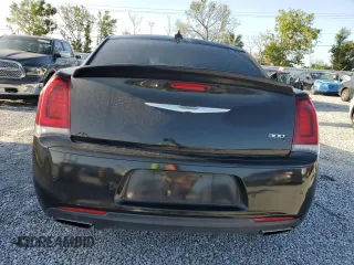2015 Chrysler 300 S z VIN 2C3CCABT5FH736071, wystawiony jako Copart lot #52608825 z przebiegiem 189 263 mil mil oraz Nie do naprawy • Non repairable. Historia ofert i sprzedaży dostępna na DreamBid. Obrazek 6.