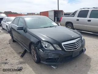 2013 Mercedes-Benz E-Class E 350 Luxury with VIN WDDHF5KBXDA662302, listed as a IAAI auction lot 41797633 with 153,644 mi miles. Bid and sale history available at carsss.com. Image 1.