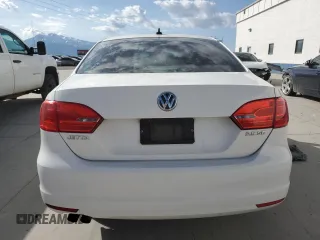 2012 Volkswagen Jetta SE z VIN 3VWDX7AJ7CM463135, wystawiony jako Copart lot #53800555 z przebiegiem 118 341 mil mil oraz Szkoda całkowita • Salvage title. Historia ofert i sprzedaży dostępna na DreamBid. Obrazek 6.