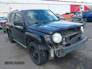 2008 Jeep Patriot Sport z VIN 1J8FT28W88D648690, wystawiony jako IAAI lot #42287878 z przebiegiem 180 051 mil mil oraz . Historia ofert i sprzedaży dostępna na DreamBid. Obrazek 1.