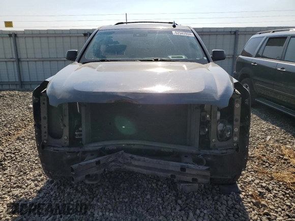 2018 GMC Yukon Denali with VIN 1GKS2CKJXJR217857, listed as a Copart auction lot 62943934 with 122,015 mi miles and Salvage Title. Bid and sale history available at carsss.com. Image 5.