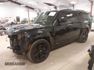2024 Land Rover Defender X-Dynamic SE z VIN SALE2FEU1R2300221, wystawiony jako IAAI lot #41579863 z przebiegiem 13 981 mil mil oraz . Historia ofert i sprzedaży dostępna na DreamBid. Obrazek 2.