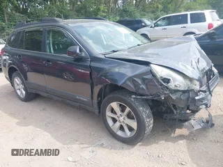 2013 Subaru Outback 2.5i Limited with VIN 4S4BRBPC0D3200208, listed as a IAAI auction lot 40162324 with 184,114 mi miles. Bid and sale history available at carsss.com. Image 1.