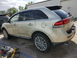 2011 Lincoln MKX z VIN 2LMDJ6JK9BBJ12766, wystawiony jako Copart lot #57494185 z przebiegiem 101 379 mil mil oraz Szkoda całkowita • Salvage title. Historia ofert i sprzedaży dostępna na DreamBid. Obrazek 2.