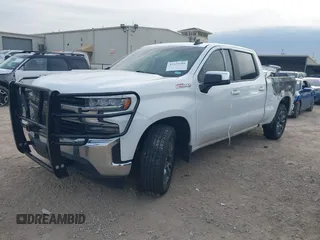 2019 Chevrolet Silverado 1500 LT with VIN 3GCUYDED7KG156676, listed as a IAAI auction lot 41329709 with 125,990 mi miles. Bid and sale history available at carsss.com. Image 2.