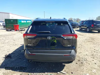 2020 Toyota RAV4 XLE Premium with VIN 2T3C1RFV3LC049230, listed as a IAAI auction lot 41828346 with 62,820 mi miles. Bid and sale history available at carsss.com. Image 17.