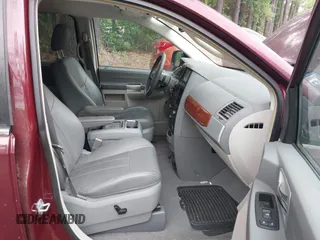 2008 Chrysler Town & Country Touring with VIN 2A8HR54P58R780486, listed as a IAAI auction lot 42226012 with 176,028 mi miles and . Bid and sale history available at DreamBid. Image 5.