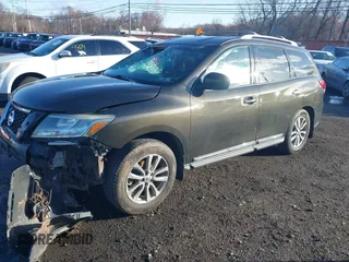 2015 Nissan Pathfinder Platinum z VIN 5N1AR2MM4FC612742, wystawiony jako IAAI lot #41828365 z przebiegiem 132 658 mil mil oraz . Historia ofert i sprzedaży dostępna na DreamBid. Obrazek 2.