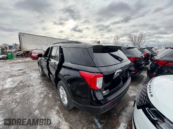 2020 Ford Explorer XLT with VIN 1FMSK8DH2LGB57599, listed as a Copart auction lot 87410294 with 122,491 mi miles and Salvage Title. Bid and sale history available at carsss.com. Image 3.