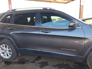 2017 Jeep Cherokee Latitude z VIN 1C4PJLCS2HW572478, wystawiony jako IAAI lot #41200772 z przebiegiem 71 879 mil mil oraz . Historia ofert i sprzedaży dostępna na DreamBid. Obrazek 13.