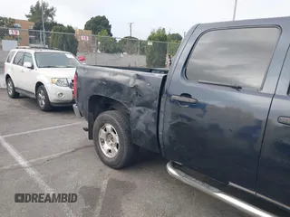 2008 Chevrolet Silverado 1500 1LT with VIN 2GCEC13J581248249, listed as a IAAI auction lot 41092764 with Not Provided miles and . Bid and sale history available at DreamBid. Image 6.