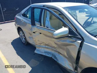 2017 Toyota Camry XLE z VIN 4T1BF1FK3HU786219, wystawiony jako IAAI lot #42097020 z przebiegiem 73 225 mil mil oraz . Historia ofert i sprzedaży dostępna na DreamBid. Obrazek 6.