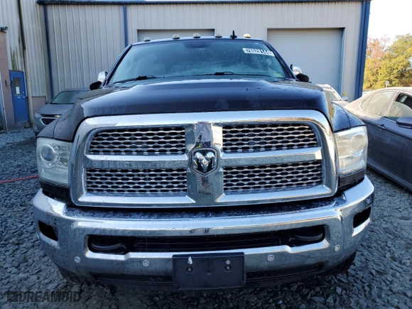 2018 Ram 2500 Laramie with VIN 3C6UR5FJ2JG232575, listed as a Copart auction lot 76528144 with 0 mi miles and Clean Title. Bid and sale history available at carsss.com. Image 5.